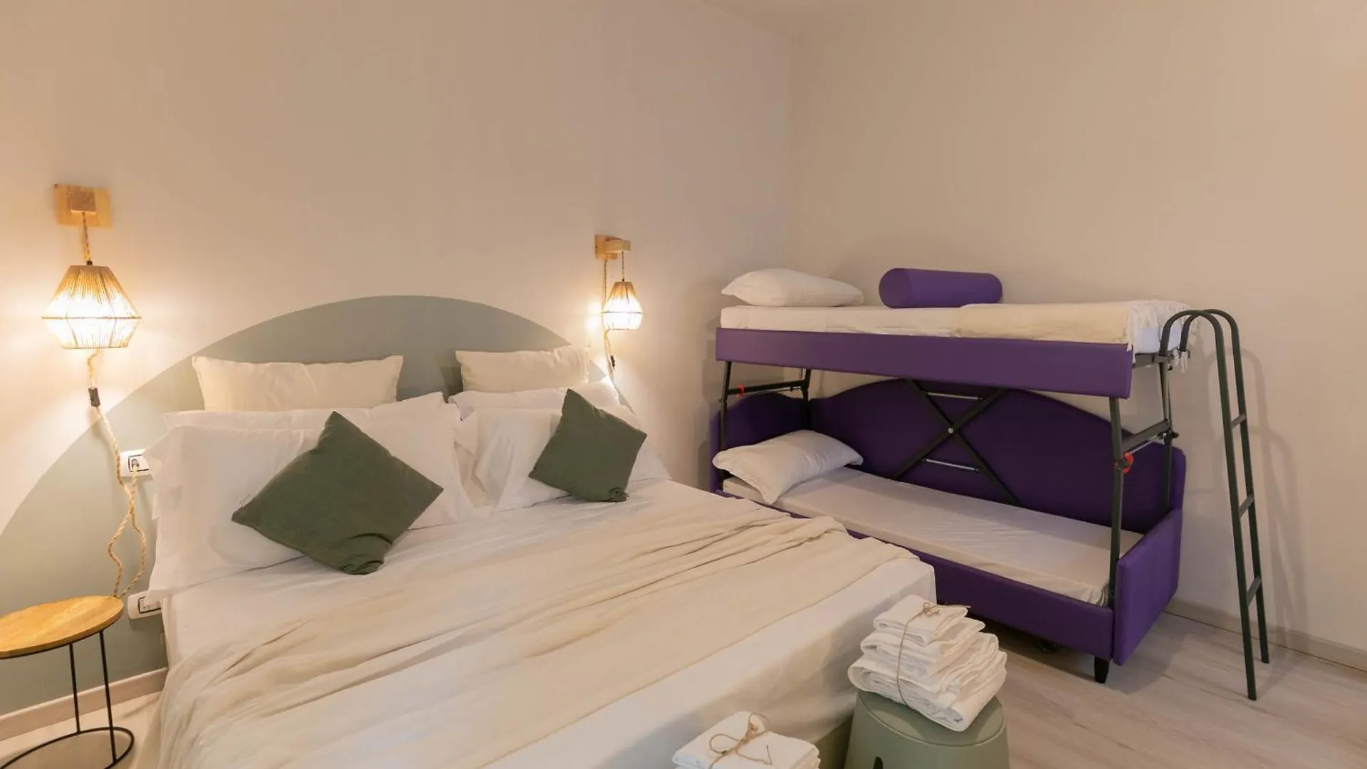 Guest house Dafne Room Suites Con Terrazza Rome Italy